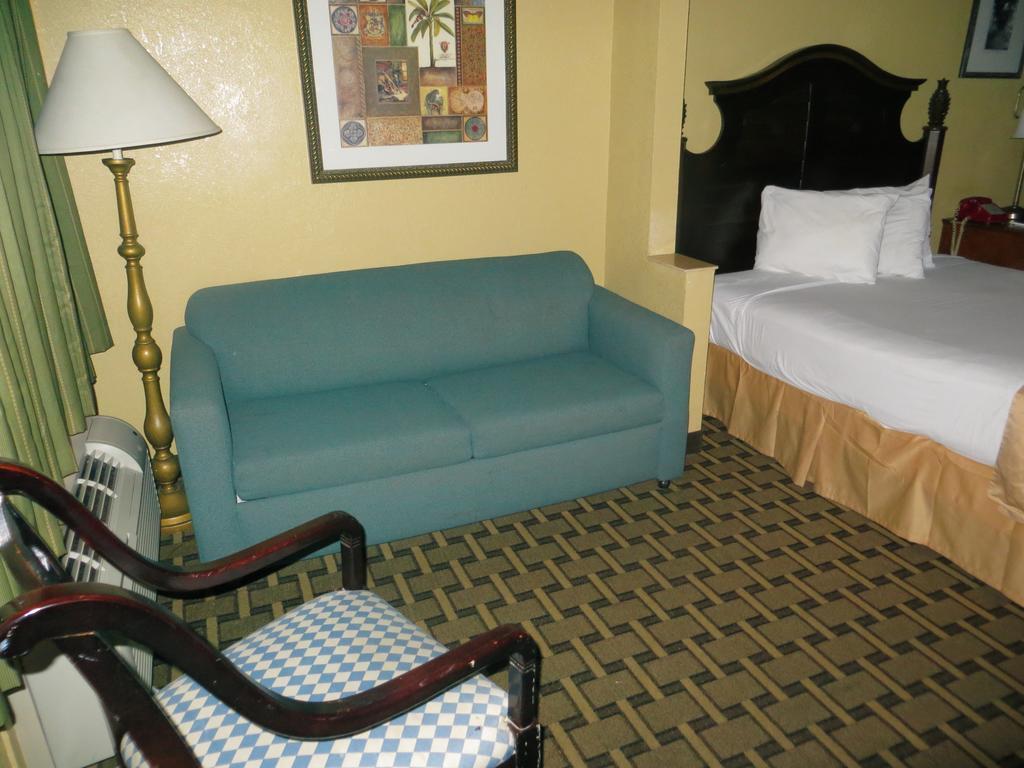 Travelodge By Wyndham Orange Hotel