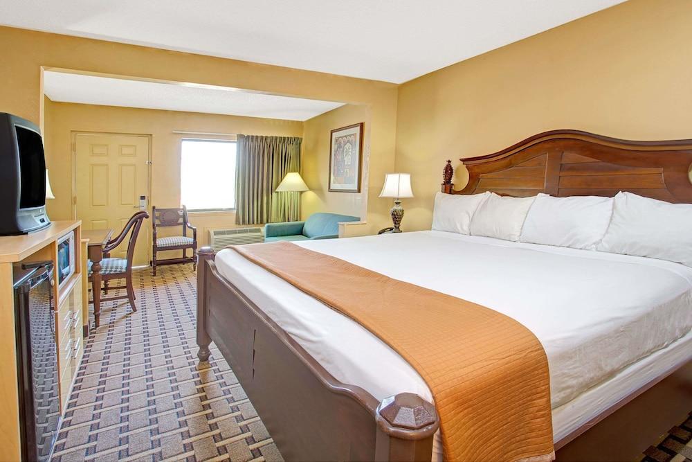 Travelodge By Wyndham Orange Hotel 2*